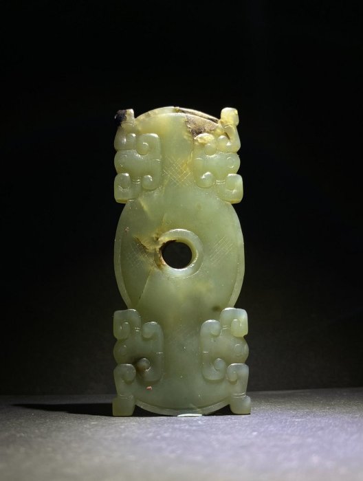 漢代和田玉玉虎商周玉佩戰漢代玉璧玉壁戰漢老和田玉尺寸：7.67*3.28