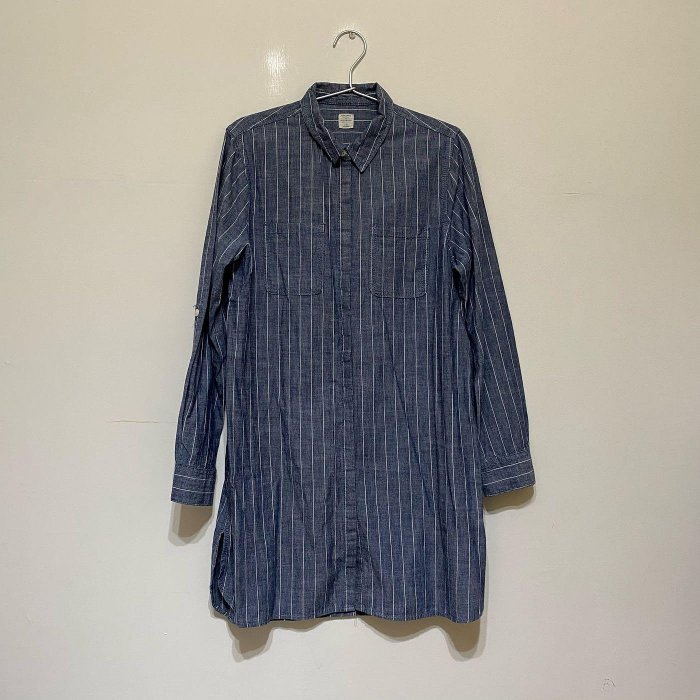 GIORDANO 灰藍色條紋襯衫 L 襯衫 灰藍色 條紋 休閒 長版襯衫 長袖襯衫 薄外套 長袖上衣 外套 女裝 衣服 長袖 藍色襯衫 防曬襯衫