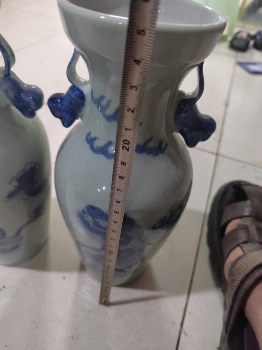 嚴選青花獅子紋花瓶，高25cm口徑8cm，豆青釉雙耳，圖紋精美釉面光澤