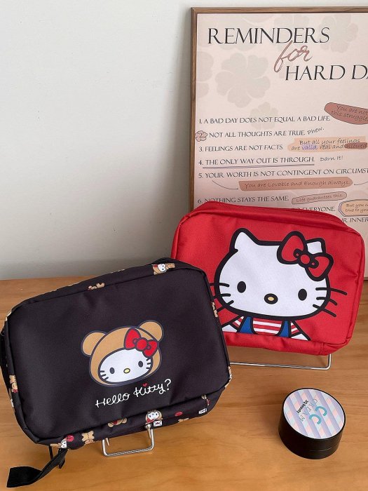 Baby Outdoor Gear 多拉a夢Hello Kitty旅行收納包/ 三摺盥洗包/小叮噹化妝袋/旅行摺疊收納包