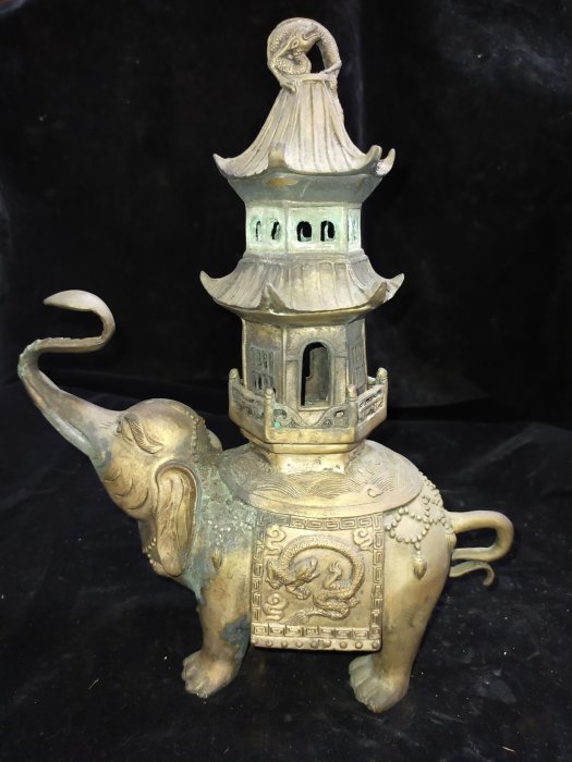 象塔香炉 B575. 中国美術 古銅製 花文七宝象塔香炉 高さ31.5cm / 古玩