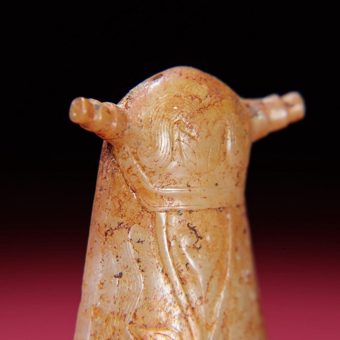 臻品舊藏，和田玉白玉未清理玉蟬掛飾包漿厚重， 沁色入骨，工藝精湛