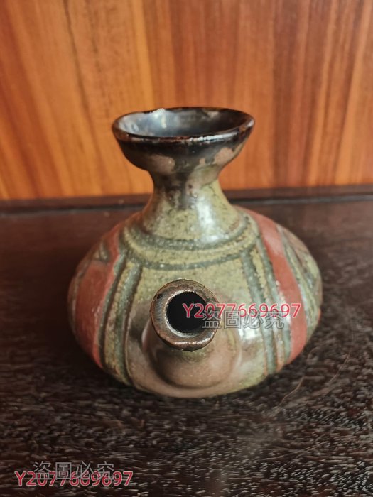 日本琉球燒壺家用酒瓶老物收藏佳品器型獨特鐵銹釉雕赤繪魚紋侘寂風全品