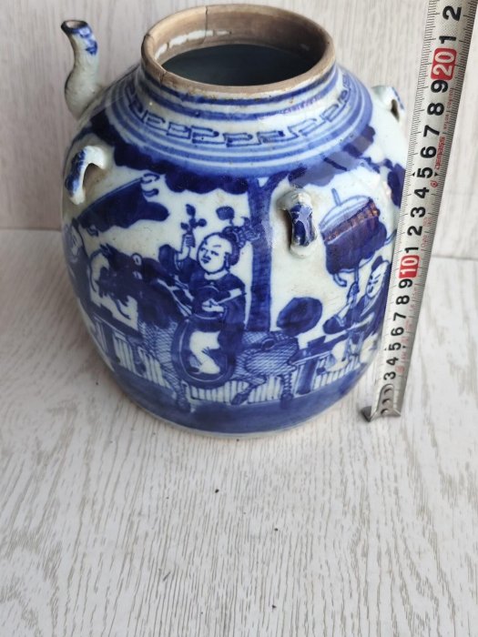 コレクター収集品　清時代　青花釉里紅麒麟送子 清代青花麒麟送子四系茶壺大器型古雅繪工優美質感細膩發色一流獅象瑞獸