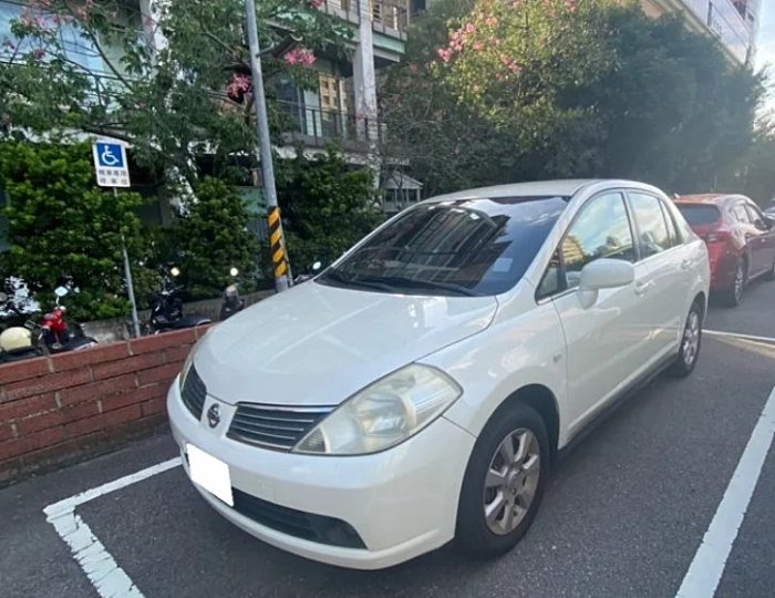 【批發價限量出清】2013 NISSAN Tiida