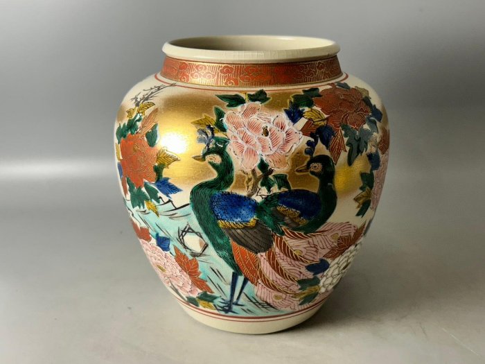 藏舊尋寶屋】老日本九谷燒昌葦造金彩色繪牡丹孔雀紋陶花瓶/花器附原裝