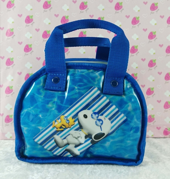 【震撼精品百貨】史奴比Peanuts Snoopy ~保冷便當提帶 日光浴 中