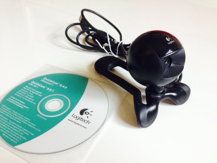 [二手網路攝影機] Logitech 羅技 視訊 網路攝影機 (附驅動程式安裝光碟)