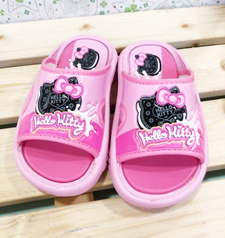 【震撼精品百貨】Hello Kitty 凱蒂貓~臺灣製Hello kitty正版兒童拖鞋-可愛大臉黑粉色(13~18號)#18115