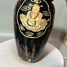 宋代吉州窯黑釉賞瓶釉色純正留白刻花工藝精美尺寸約10厘米老先生下鄉收