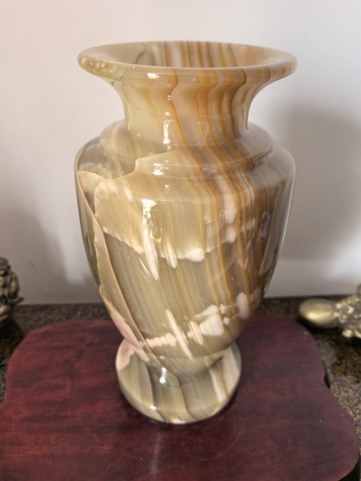 嚴選墨西哥縞瑪瑙花瓶，日產原創藝術品，高22公分，重4公斤，肚徑13
