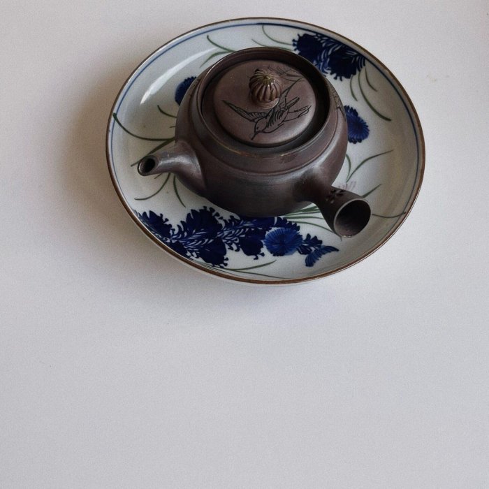 加藤鈞 作 黄瀬戶 角皿 共箱付 日展審查員 美濃燒 瀨戶燒 嚴選日本大正年間瀨戶青花手工壺承點心盤，角富工坊珍藏品尺寸：高2.2