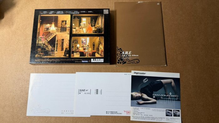 S.H.E簽名奇幻旅程臺灣奇幻版CD+VCD 品相如圖所示保存良好整體品相99新