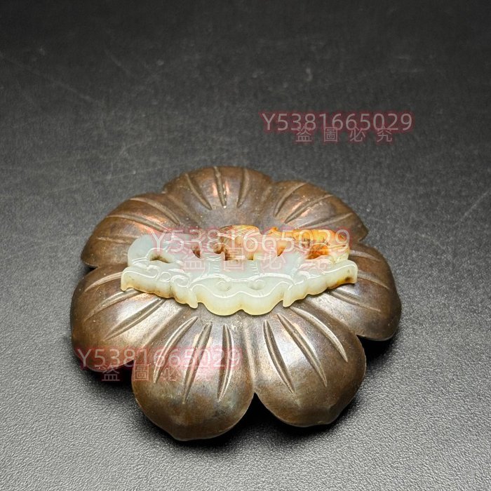 和田玉螭龍！雕刻精美！玉質溫潤！龍鳳呈祥：龍鳳是傳統吉祥圖騰，象征