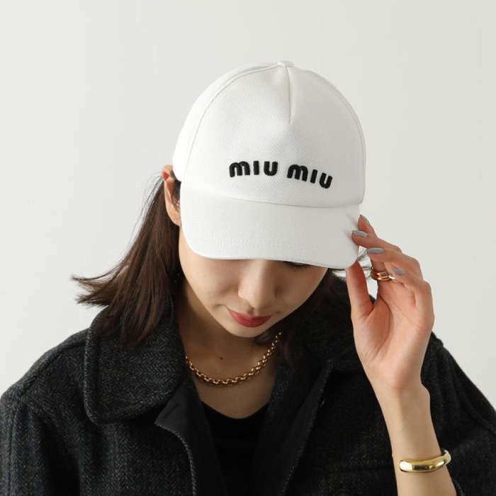 MIU MIU ホワイト キャップ S Miu Miu ミュウミュウ ロゴ キャップ | ホワイト | FARFETCH JP