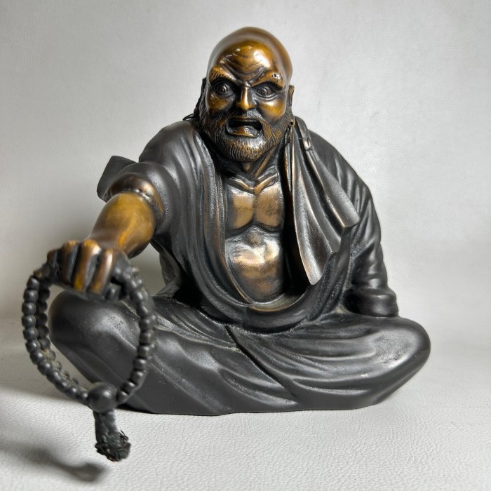照雲作 銅製 達磨座像 喝達磨 約4kg 落款あり 達磨大師 銅像 仏像 古玩輕鬆拍】老日本照雲造落款「喝」達磨大師像拳骨達磨祖師持念珠鑄銅