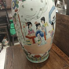 六十年代開窗粉彩大花瓶】景德鎮品，粉彩畫工一流，造型規整，釉面潤澤