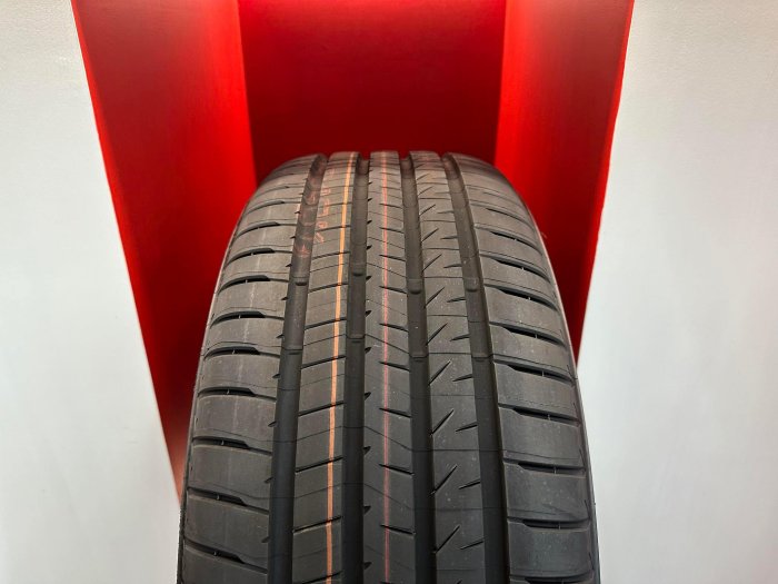 台北 順元輪胎館  普利司通 ALENZA 001  235/50/21  全系列 歡迎來電詢價