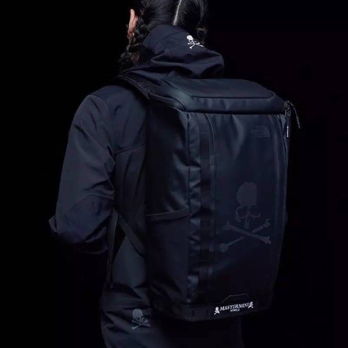mastermind north face backpack The NF0A3KX6 Groundwork Backpack, TNF Dark Grey Heather/ Cardinal Red / OSFA comfortable stitch lines Mastermind The North Face Nuptse