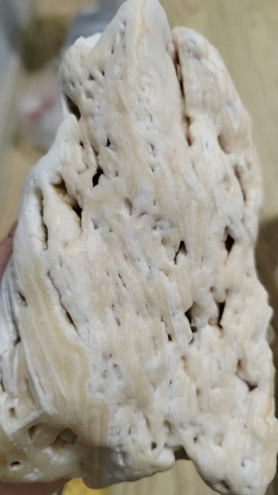 嚴選玉化到位鐘乳石擺件，長15高9寬8，絲滑手感仿若香皂，適合收藏家俱