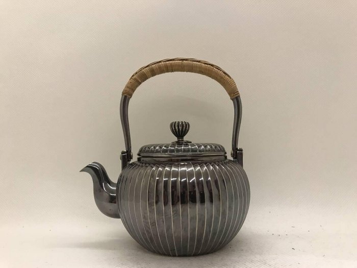 純銀製 光南 菊筋文 急須 煎茶道具 銀瓶(その他)｜売買された