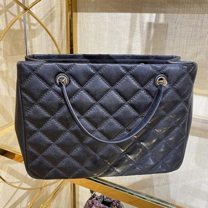 定番★Tory Burch★Willa Tote 148250 NWT Tory Burch Willa Quilted Leather Tote Bag in Black $678