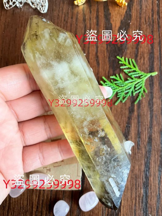天然黃巴西茶黃水晶柱原礦原石•雙尖尺寸：12.63.02.8cm 重量： 古玩