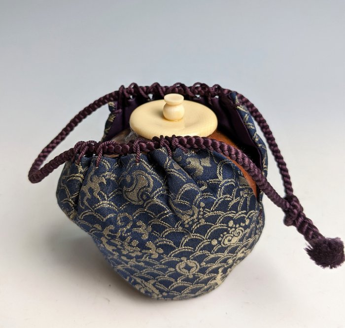★中古品★茶道具　美品　草峰造　文琳茶入（共箱） 日本古美術/備前燒木村陶峰文琳茶入，共箱共布套/茶罐/茶道具≡≡ 溯源