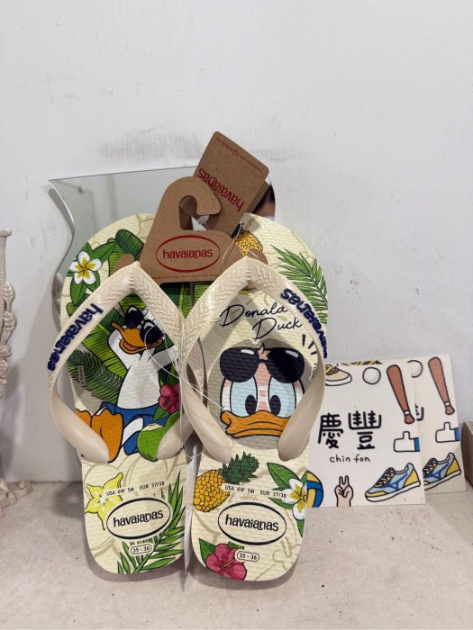 大灌體育👟havaianas Disney Classics 迪士尼聯名 唐老鴨 米黃4148941-0121