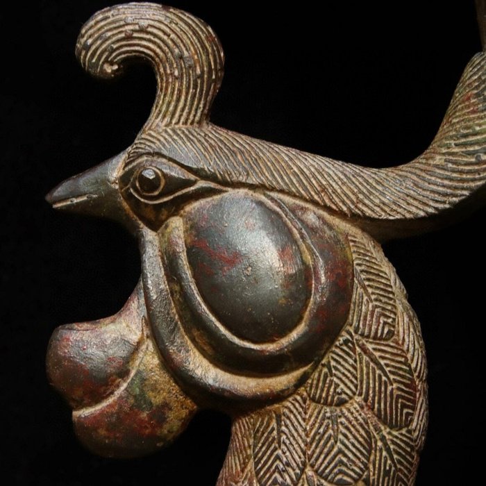 漢代銅鳳爵杯青銅器擺件龍鳳呈祥造型整體造型精美，鳳鳥姿態生動，紋飾