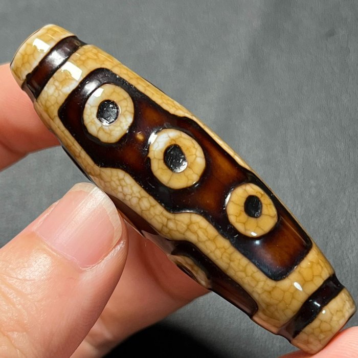 嚴選藏傳瑪瑙鳳九眼天珠，品相完美，尺寸精巧60×18mm 老料天珠收藏推薦