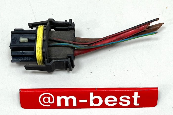 W211 S211 C209 W209 W203 S203 C203 CLK 輔助風扇 冷氣風扇 水箱風扇 散熱馬達插頭 (外匯拆車品) 2205450329