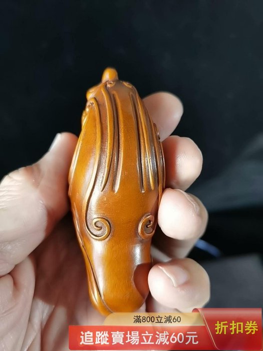 黃楊木雕擺件手把件掛件瑞獸，品相，長8寬3.8公分，重約39克，黃楊木