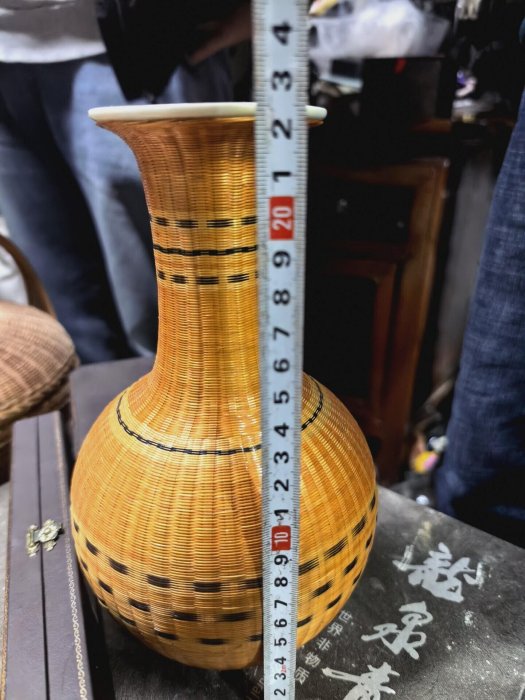 嚴選六七十年代非遺竹編扣瓷花瓶，陶瓷質材，竹編工藝精製，古典雅致