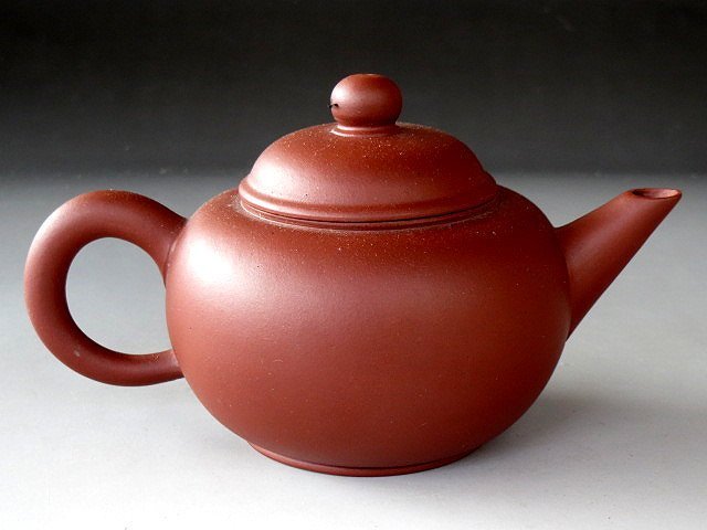 金王記拍寶網】(常5) H129 中國宜興三希堂紫砂壺名家款手工朱泥壺一把