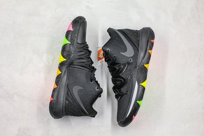 Nike Kyrie 5 黑色彩虹百搭時尚中筒籃球鞋AO2919 001 男鞋| Yahoo拍賣