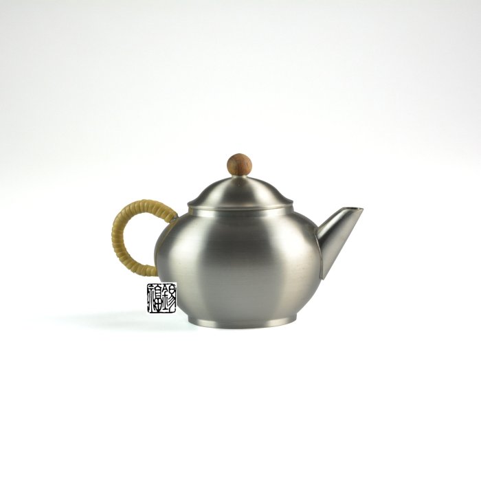 錫製 茶壺 茶入 英祥堂製 款 錫製 茶壺 高さ約13.4cm 重量約590g / 茶