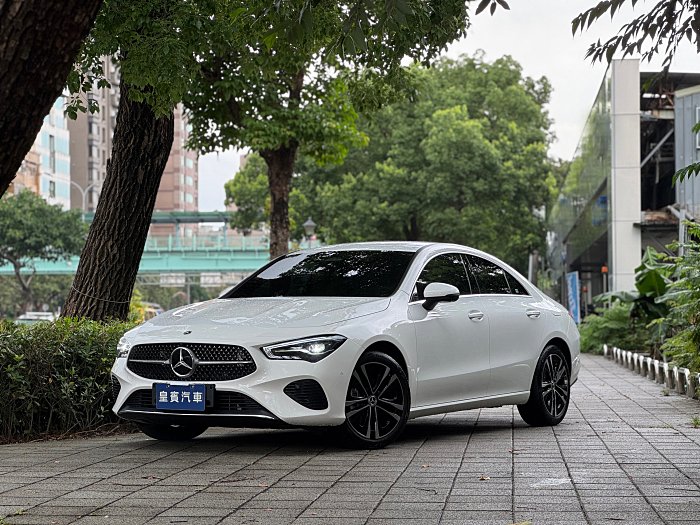 已收訂【皇賓汽車x臺北賓士汽車】賓士 2025年式 CLA200 Coupe 白