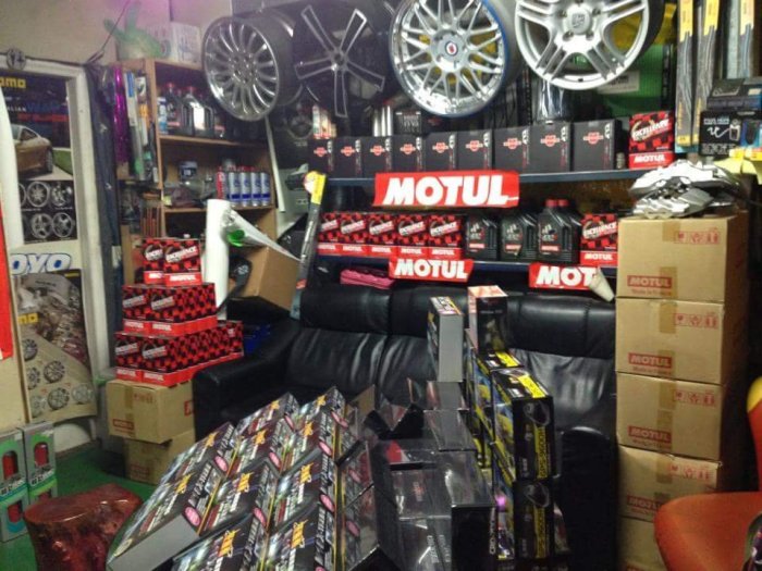 電瓶 125cc 150cc 180cc 110cc 離電池 最後2顆 便宜賣 三陽 山葉 光陽