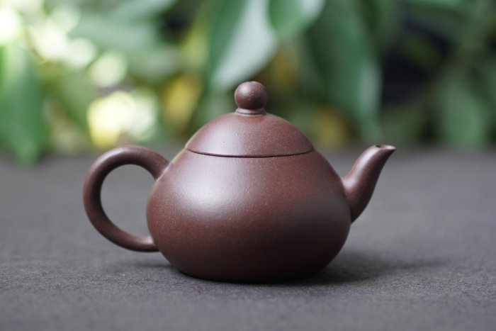 敦敦壺】-【中國宜興~國良】梨型壺~140cc薄胎紫砂茶壺(Z188