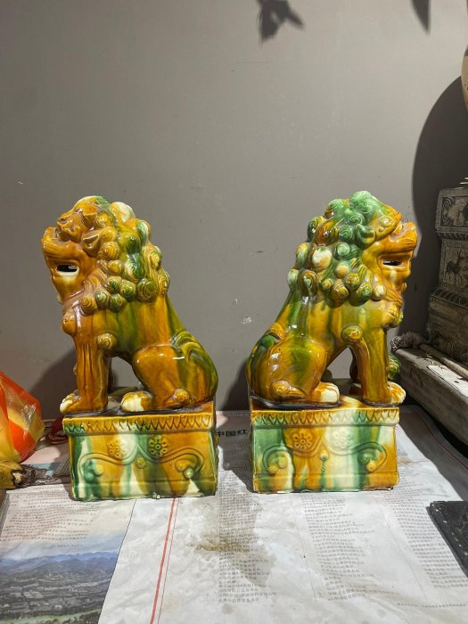 嚴選唐三彩獅子，釉色鮮艷奪目，品相完美無瑕，推薦作擺飾或珍藏
