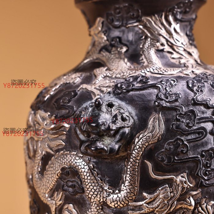 中国古美術・旧蔵・純銅鎏銀盤龍の花瓶・鏨刻・置物・純手彫り・禮品・文房具・賞物 中国古美術・旧蔵・純銅鎏銀盤龍の花瓶・鏨刻・置物・純手彫り・
