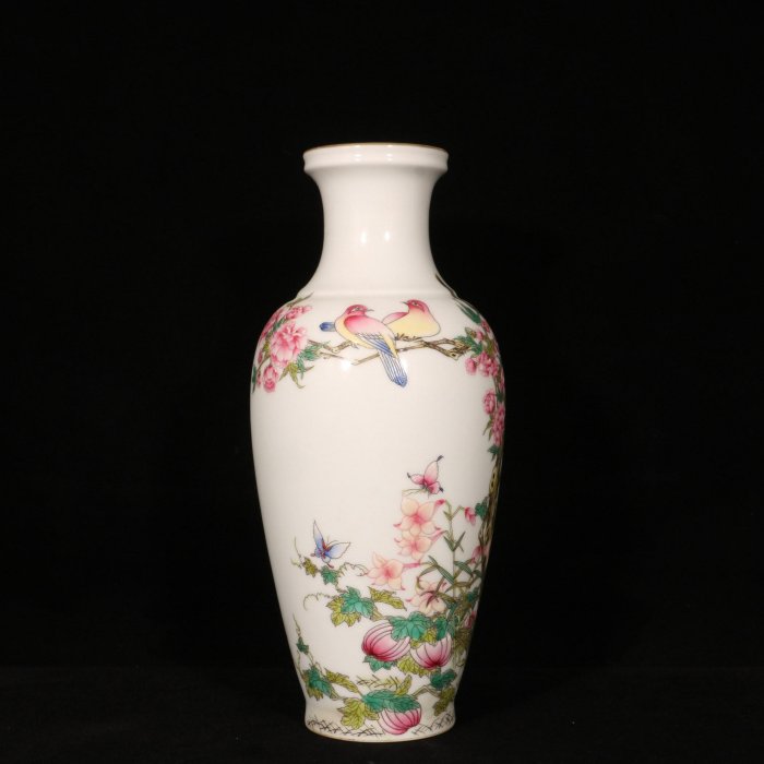 □清代 琺瑯彩描金花鳥紋 雍正禦制款 四方瓶□高さ22.2cm 直径13cm
