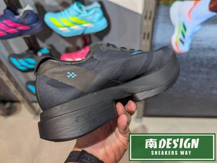 南🔥2025 10月ADIDAS ADIZERO ADIOS PRO 4 跑鞋馬牌底高低差男款全黑