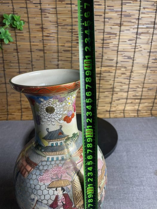 嚴選日本明治時期薩摩瓷花瓶，金襕手繪人物紋，薩摩官窯珍藏薩摩燒