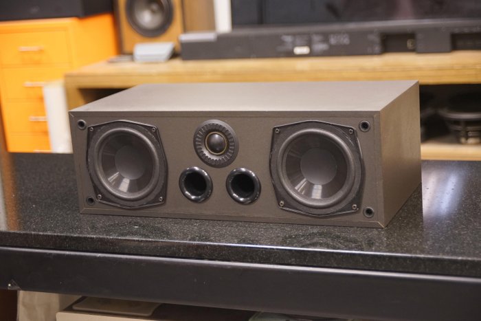 英國製 B&W DM600 IFS 中置喇叭