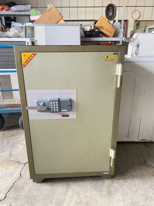 彰化二手貨中心(原線東路二手貨) ---電子保險箱