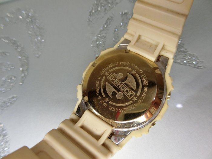 收藏正規精品G-SHOCK DW-5025B 25週年限定白(旋轉金錶蓋)手錶92%NEW 收藏正規精品G-SHOCK DW-5025B 25週年限定白(旋轉金錶蓋)手錶92%NEW