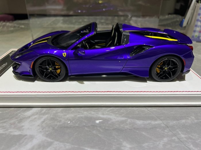 1/18 DM Ferrari 488 Pista Spider (紫色金屬色) 限量30臺限量編號00