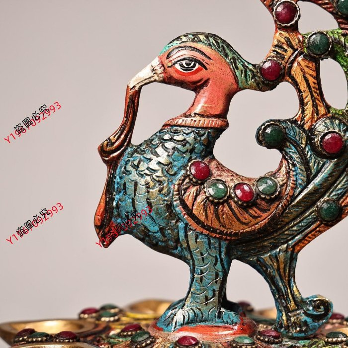 鴛鴦彫金板額飾。美品。秀鳳作。昭和-平成時代。精緻。自家藏出。 可議價舊藏西藏收純銅高浮雕鏨刻西藏工藝鑲嵌寶石彩繪描金鳳凰油燈蠟臺